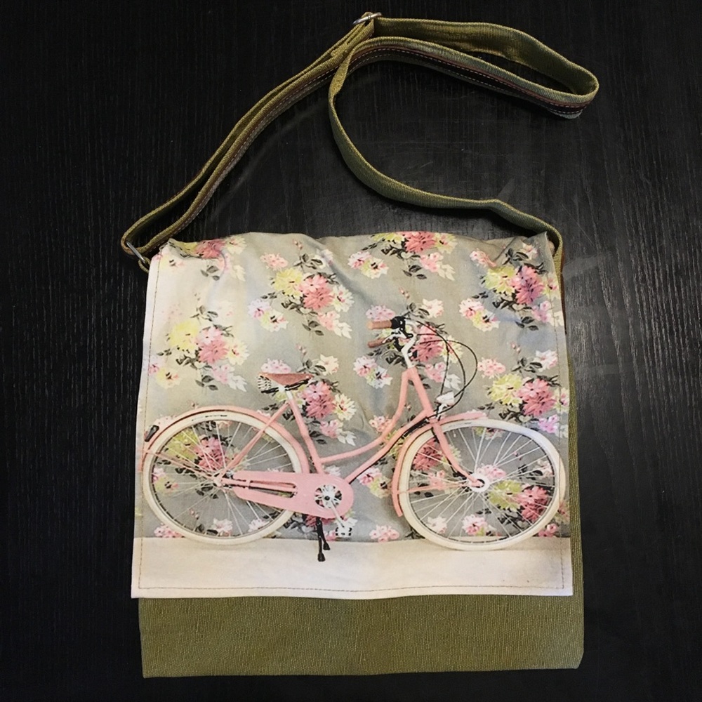 NWOT Floral Bicycle Crossbody Bag